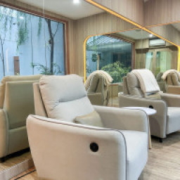 Klinik First Care Panglima Polim Jakarta Selatan - Ruangan IV Terapi yang Nyaman.jpg